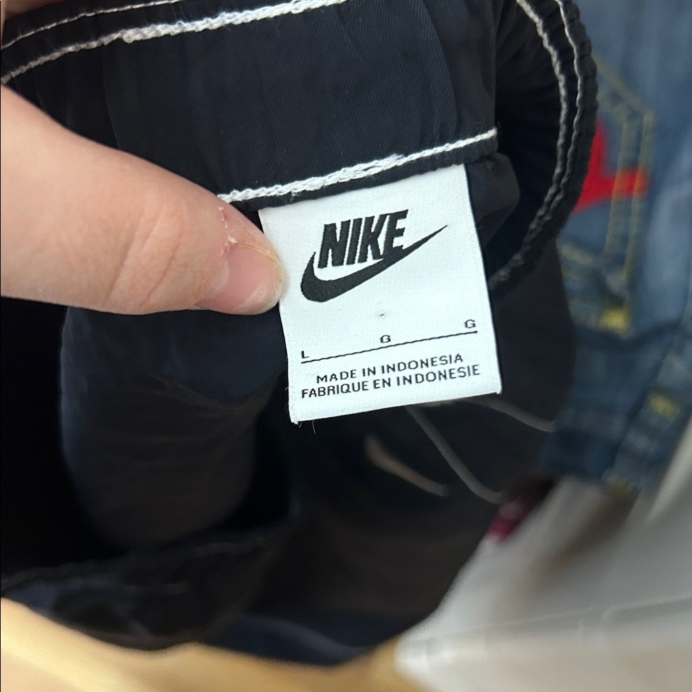 Nike Woven High Rise Nylon Skirt - Picture 3 of 4